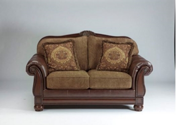 Beamerton Heights Loveseat