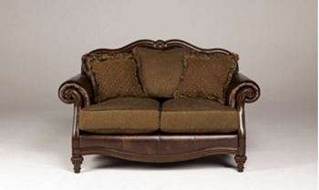 Claremore Loveseat