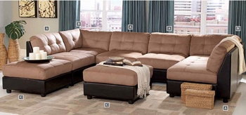 Claude  Sectional set